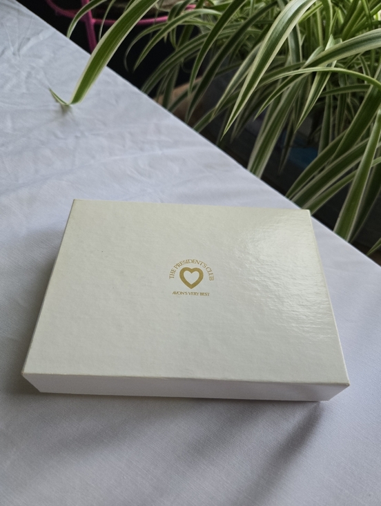 Avon Other - 70s/80s Vintage Avon Gold Heart Stationery - William R. Chaney Era